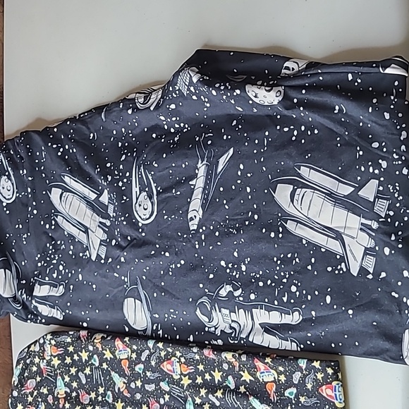 LuLaRoe parent/child Space theme sz TC /sz L/XL - Picture 4 of 5